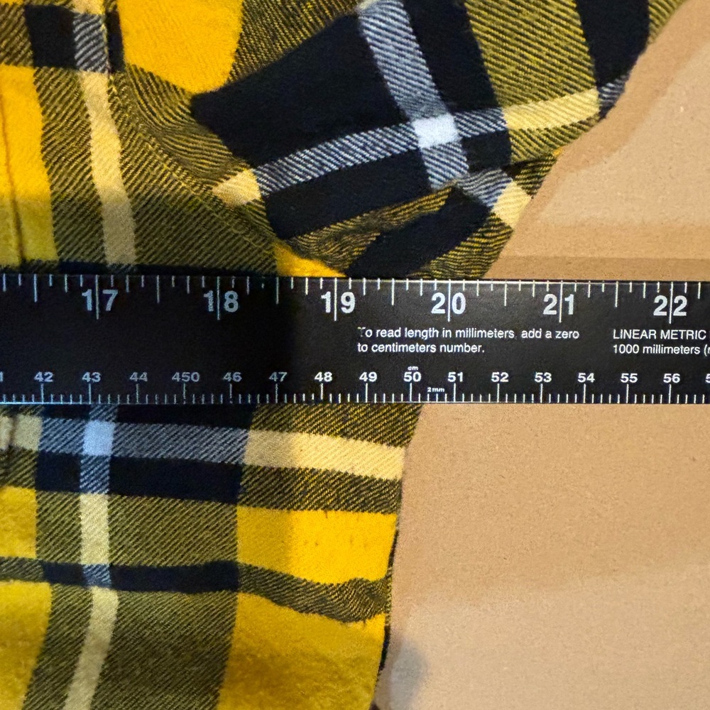 Columbia and Nike Iowa Hawkeye Black and Yellow Checkered Shirt and Nike Hoodie - Picture 6 of 12